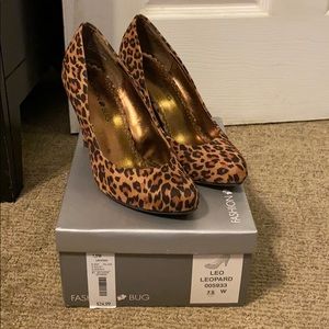 Vintage Fashion Bug Leopard print Heels